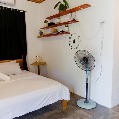 Ozen Freediving Hostel General Luna  Extérieur photo