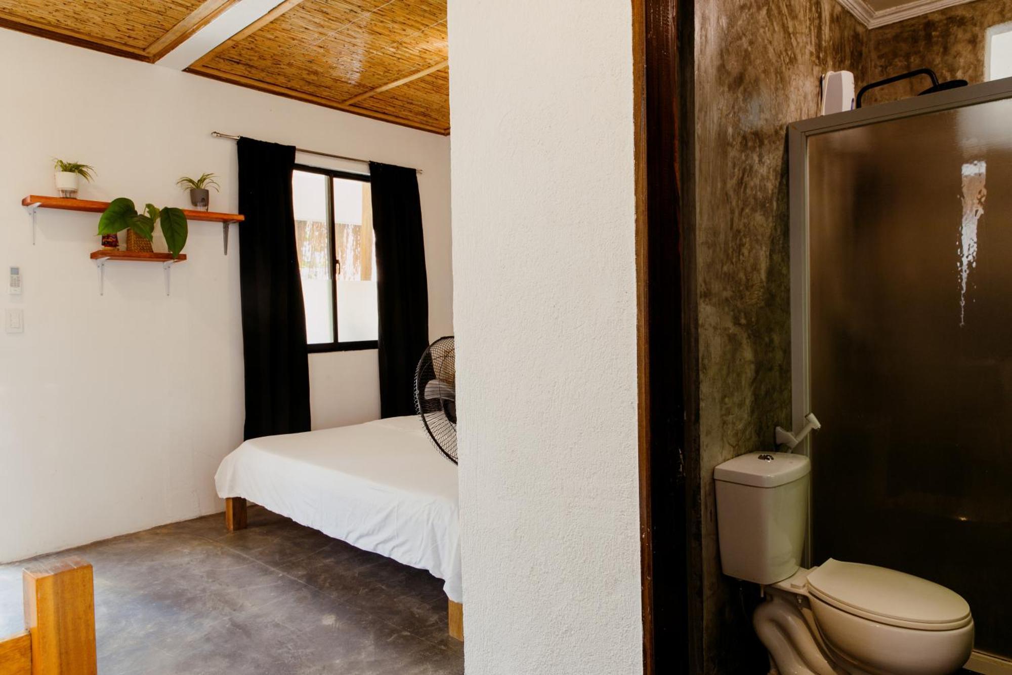 Ozen Freediving Hostel General Luna  Extérieur photo