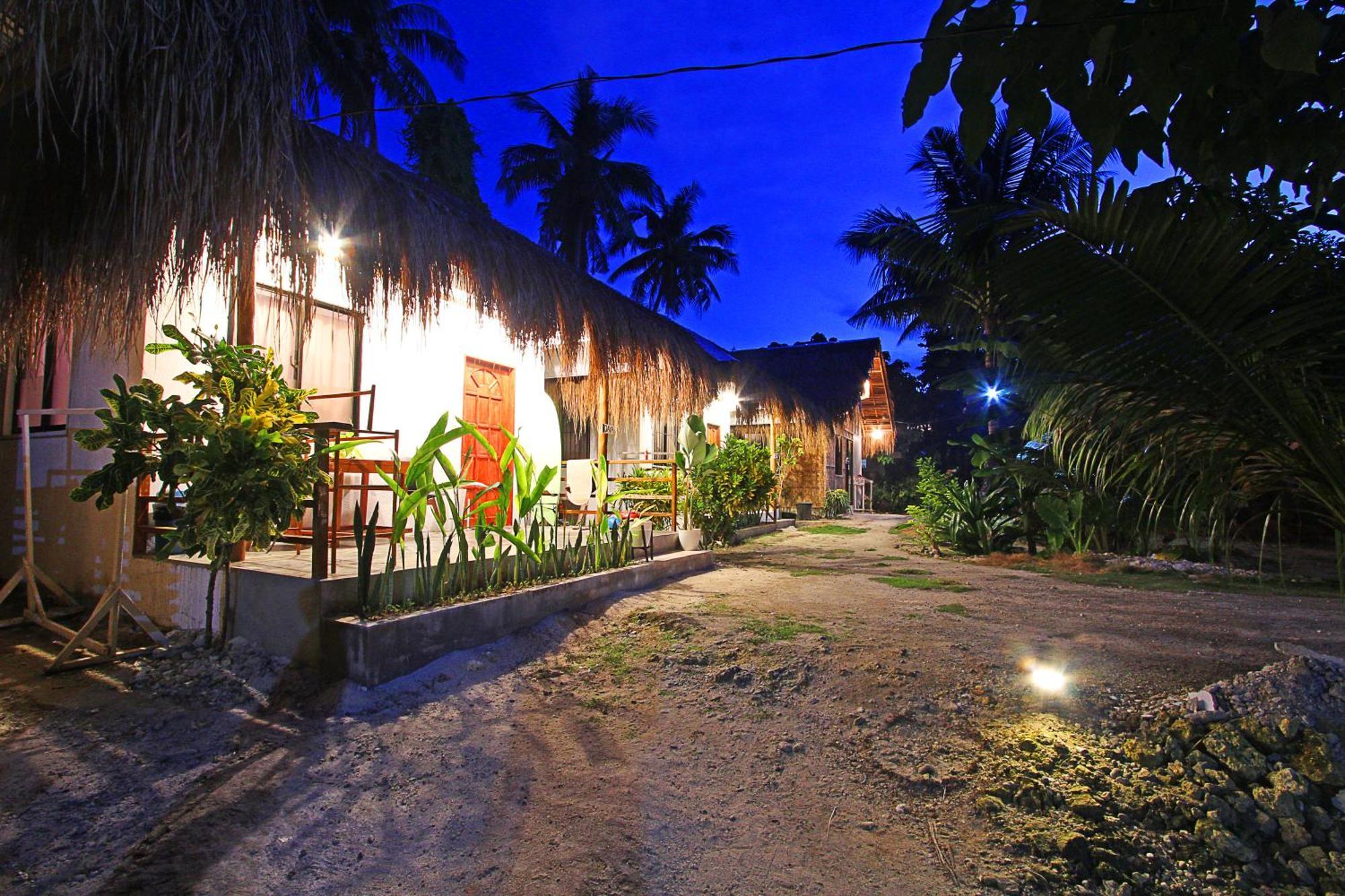 Ozen Freediving Hostel General Luna  Extérieur photo