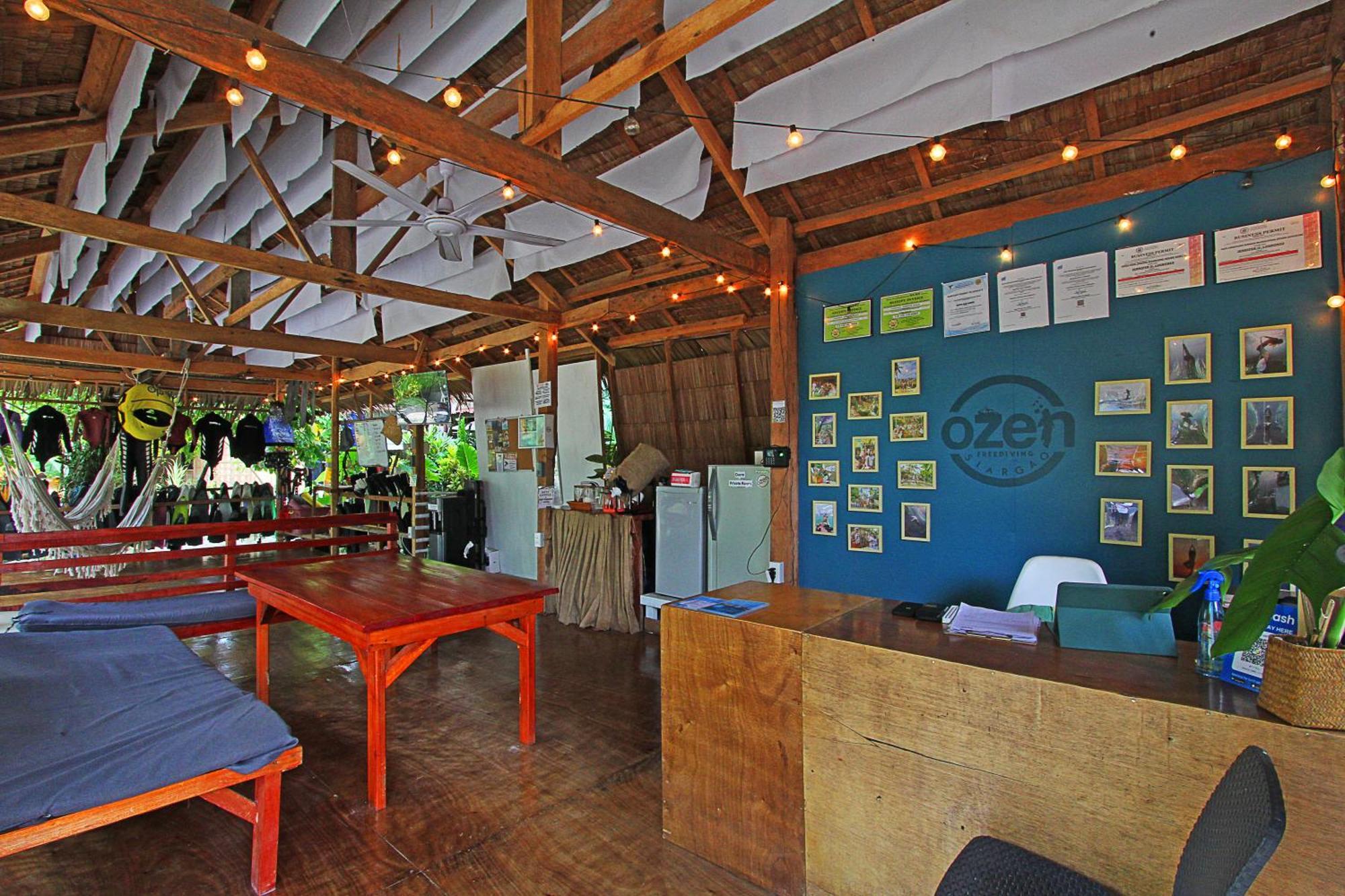 Ozen Freediving Hostel General Luna  Extérieur photo